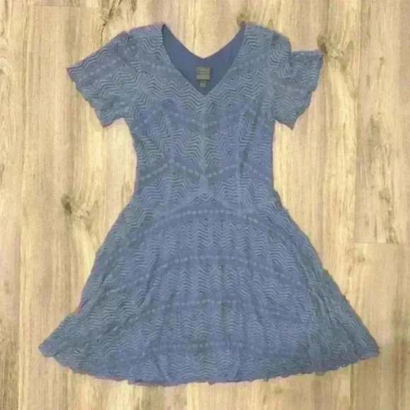 Rabbit Rabbit Rabbit Blue Lace Short Sleeve V Neck A Line Mini Dress Size 8 - Picture 1 of 7